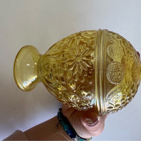 Vintage 1960's AVON Yellow Glass Compote Egg Shaped Floral Lidded Candy Dish 6" - Picture 15 of 15